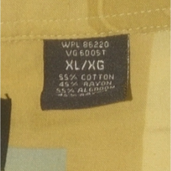 PLANKS ⭐️ Hawaiian Print Shirt - Picture 6 of 7